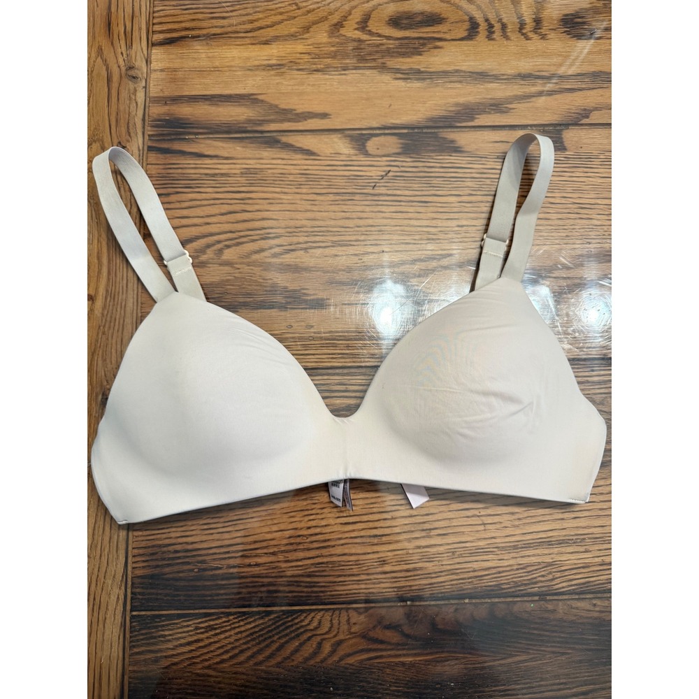 Victoria's Secret Wireless Bra Women 34B Nude Lightly Lined T-Shirt Bra